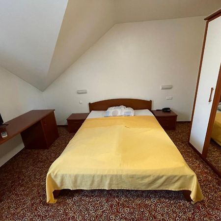 Gostisce Senica Hotel Senovo Luaran gambar