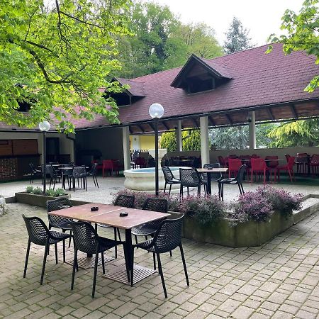Gostisce Senica Hotel Senovo Luaran gambar