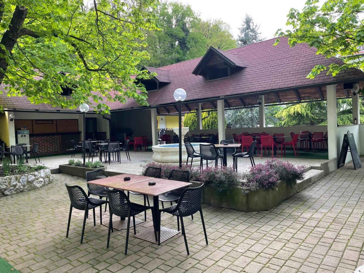 Gostisce Senica Hotel Senovo Luaran gambar