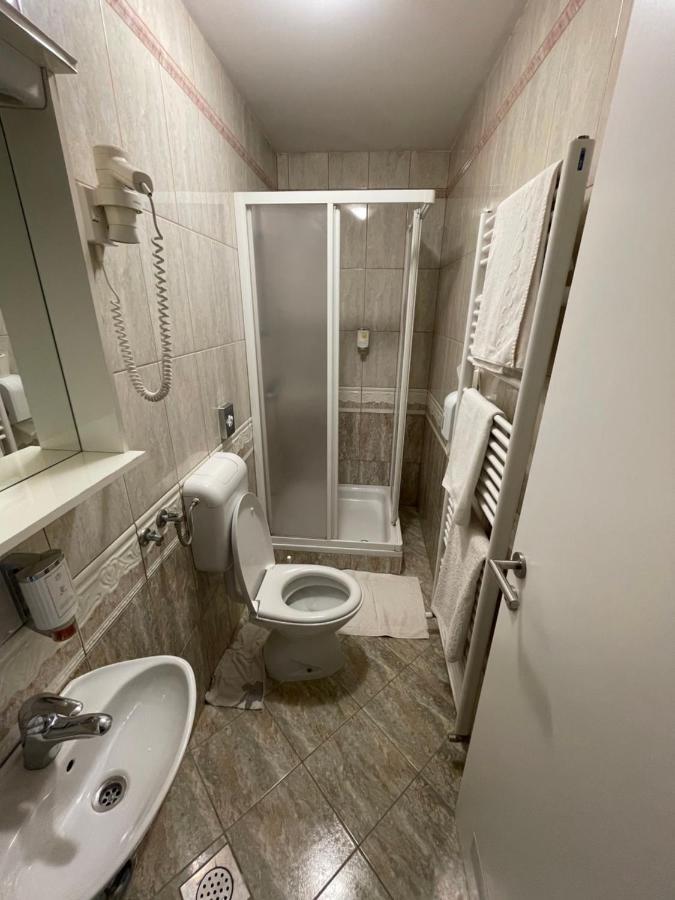 Gostisce Senica Hotel Senovo Luaran gambar