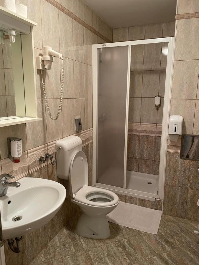 Gostisce Senica Hotel Senovo Luaran gambar
